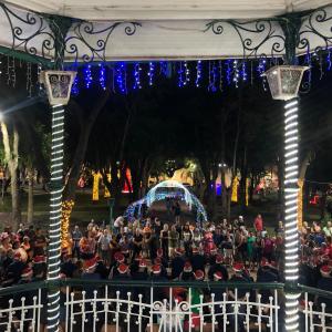 Imagem da notícia TREM ILUMINADO E CORAL DO CISC EM RITMO DE NATAL