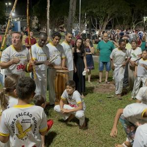 Imagem da notícia PREFEITURA REVITALIZA PRAÇA DO MUSEU COM MÃO DE OBRA PRÓPRIA
