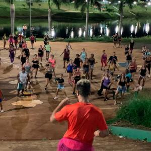 Imagem da notícia AGITA VERÃO CHEGA AO FIM COM MUITA DANÇA NO LAGO DO SILVÉRIO