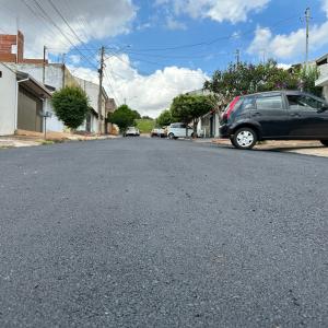 Imagem da notícia RUAS DO JARDIM SANTA HELENA RECEBEM MELHORIAS