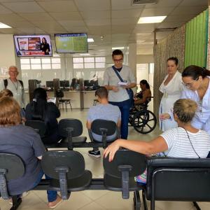 Imagem da notícia PANFLETAGEM CONTRA DENGUE NO HOSPITAL AMARAL CARVALHO