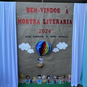 Imagem da notícia HOJE FOI DIA DE MOSTRA LITERÁRIA NAS NOSSAS ESCOLAS