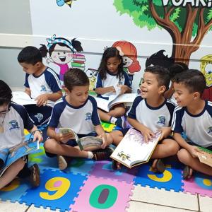 Imagem da notícia HOJE FOI DIA DE MOSTRA LITERÁRIA NAS NOSSAS ESCOLAS
