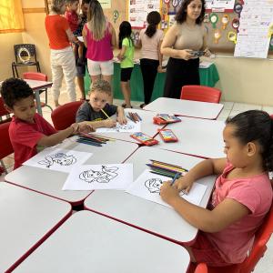 Imagem da notícia HOJE FOI DIA DE MOSTRA LITERÁRIA NAS NOSSAS ESCOLAS