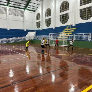 Imagem da notícia CAMPEONATOS DE FUTSAL DAS CATEGORIAS DE BASE TÊM INÍCIO