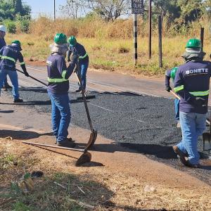 Imagem da notícia PASSAGEM DE NÍVEL DA VICINAL JOSÉ MARIA VERDINI RECEBE MELHORIAS