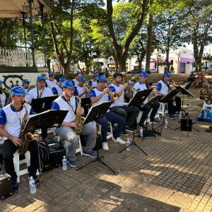 Imagem da notícia FIM DE SEMANA COM CINEMA NOS BAIRROS E BANDA CARLOS NO JARDIM DE BAIXO