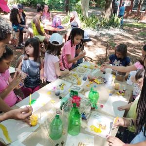 Imagem da notícia HORTO MUNICIPAL: ADULTOS E CRIANÇAS VIVEM MOMENTOS DE ENCANTAMENTO