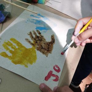 Imagem da notícia HORTO MUNICIPAL: ADULTOS E CRIANÇAS VIVEM MOMENTOS DE ENCANTAMENTO