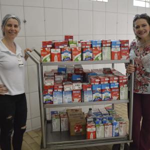 Imagem da notícia Semana do Idoso arrecada 680 litros leite para doação