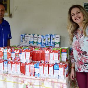 Imagem da notícia Semana do Idoso arrecada 680 litros leite para doação
