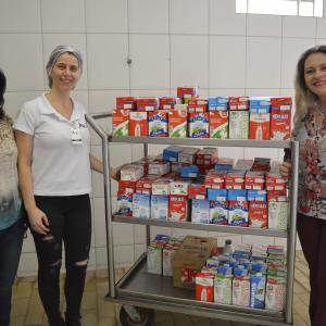 Imagem da notícia Semana do Idoso arrecada 680 litros leite para doação