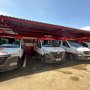 Imagem da notícia PREFEITURA RECEBE NOVAS AMBULÂNCIAS PARA O SAMU