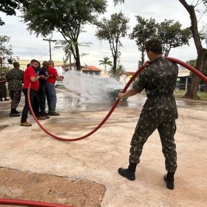 Imagem da notícia TREINAMENTO PÕE EM FOCO O DESAFIO DE INCÊNDIOS EM VEÍCULOS ELETRIFICADOS