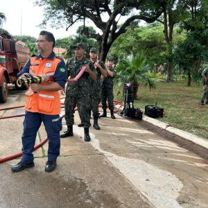 Imagem da notícia TREINAMENTO PÕE EM FOCO O DESAFIO DE INCÊNDIOS EM VEÍCULOS ELETRIFICADOS