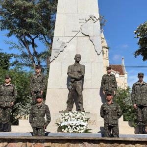 Imagem da notícia MEMÓRIA E ORGULHO: JOÃO RIBEIRO DE BARROS É HOMENAGEADO POR SEU VOO HISTÓRICO!