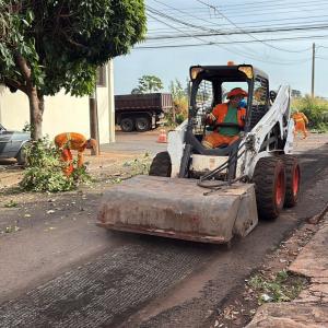 Imagem da notícia PREFEITURA DÁ SEQUÊNCIA A OBRAS DE RECAPE EM DIFERENTES PONTOS DA CIDADE!