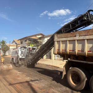 Imagem da notícia PREFEITURA DÁ SEQUÊNCIA A OBRAS DE RECAPE EM DIFERENTES PONTOS DA CIDADE!
