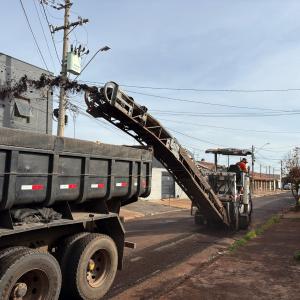 Imagem da notícia PREFEITURA DÁ SEQUÊNCIA A OBRAS DE RECAPE EM DIFERENTES PONTOS DA CIDADE!
