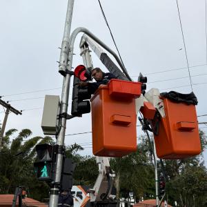 Imagem da notícia PREFEITURA REALIZA TESTES EM NOVOS SEMÁFOROS DA CIDADE