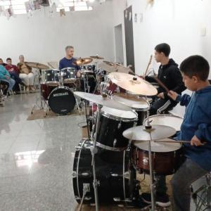 Imagem da notícia O MELHOR DA MÚSICA NACIONAL EM APRESENTAÇÃO DO GURI