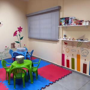 Imagem da notícia PREFEITURA INAUGURA CRAS NO JARDIM MARIA LUIZA IV E ENTREGA QUADRA REVITALIZADA