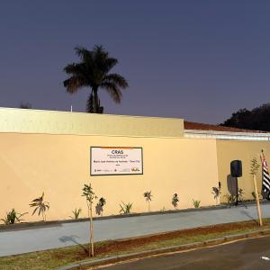 Imagem da notícia PREFEITURA INAUGURA CRAS NO JARDIM MARIA LUIZA IV E ENTREGA QUADRA REVITALIZADA