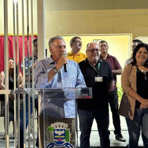 Imagem da notícia PREFEITURA INAUGURA CRAS NO JARDIM MARIA LUIZA IV E ENTREGA QUADRA REVITALIZADA