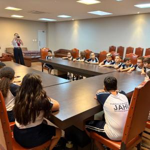 Imagem da notícia PREFEITURA RECEBE A VISITA DE ALUNOS DA EMEF MARIA DE LOURDES