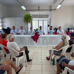 Imagem da notícia PREFEITURA LEVA MORADORES DA VILA DIGNIDADE À PRAIA