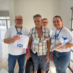 Imagem da notícia PREFEITURA LEVA MORADORES DA VILA DIGNIDADE À PRAIA