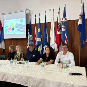 Imagem da notícia ESCOLAS DE JAHU RECEBEM PRÊMIO DE EXCELÊNCIA EDUCACIONAL
