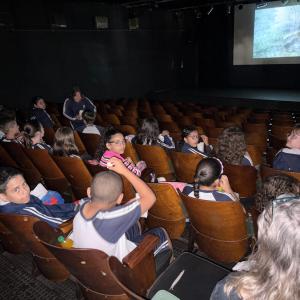 Imagem da notícia ALUNOS VISITAM O CINE MUNICIPAL