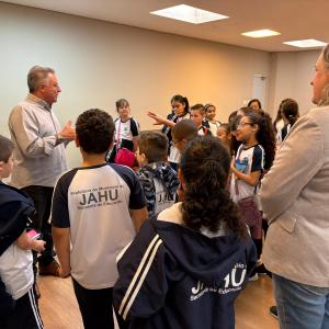 Imagem da notícia ALUNOS VISITAM O CINE MUNICIPAL