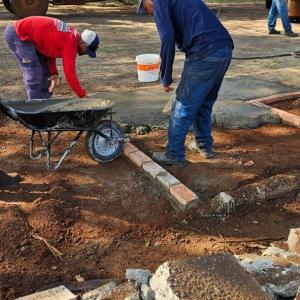 Imagem da notícia  "PRAÇA DA OLARIA" AGORA TEM NOVO CALÇAMENTO!