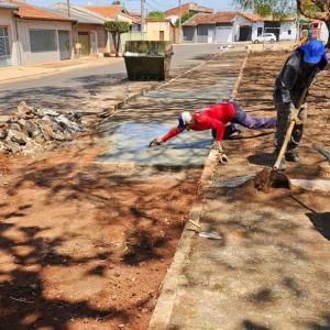 Imagem da notícia  "PRAÇA DA OLARIA" AGORA TEM NOVO CALÇAMENTO!
