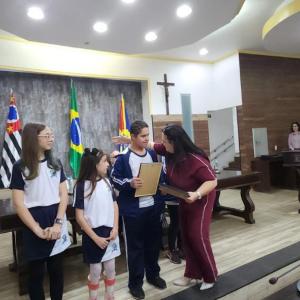 Imagem da notícia PRÊMIO “ALUNO NOTA 10”: ESTUDANTES DA REDE PÚBLICA DE ENSINO EM DESTAQUE
