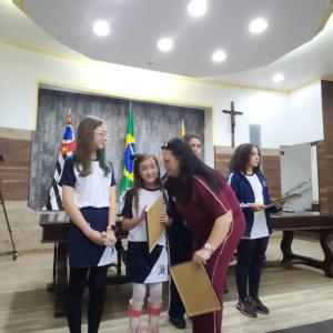 Imagem da notícia PRÊMIO “ALUNO NOTA 10”: ESTUDANTES DA REDE PÚBLICA DE ENSINO EM DESTAQUE