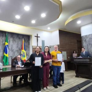 Imagem da notícia PRÊMIO “ALUNO NOTA 10”: ESTUDANTES DA REDE PÚBLICA DE ENSINO EM DESTAQUE