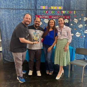 Imagem da notícia EMEF EIDMAR SANCINETTI MOMESSO RECEBE A VISITA ILUSTRE DE VINA FERREIRA