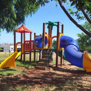 Imagem da notícia PREFEITURA GARANTE DIVERSÃO COM PARQUINHOS EM DIVERSOS BAIRROS DA CIDADE