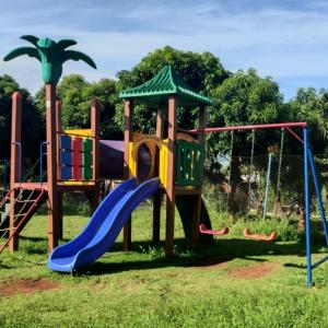 Imagem da notícia PREFEITURA GARANTE DIVERSÃO COM PARQUINHOS EM DIVERSOS BAIRROS DA CIDADE