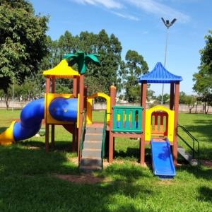 Imagem da notícia PREFEITURA GARANTE DIVERSÃO COM PARQUINHOS EM DIVERSOS BAIRROS DA CIDADE
