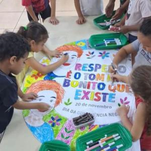 Imagem da notícia ESCOLAS DA REDE MUNICIPAL CELEBRAM A CONSCIÊNCIA NEGRA COM MUITO CARINHO E APRENDIZAGEM