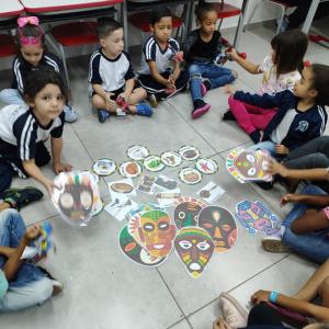 Imagem da notícia ESCOLAS DA REDE MUNICIPAL CELEBRAM A CONSCIÊNCIA NEGRA COM MUITO CARINHO E APRENDIZAGEM