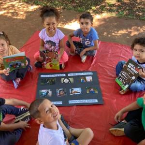Imagem da notícia ESCOLAS DA REDE MUNICIPAL CELEBRAM A CONSCIÊNCIA NEGRA COM MUITO CARINHO E APRENDIZAGEM