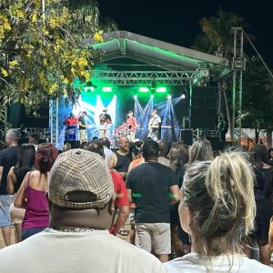 Imagem da notícia CAPOEIRA E ABRAÇO NEGRO MOVIMENTAM A PRAÇA DO MUSEU