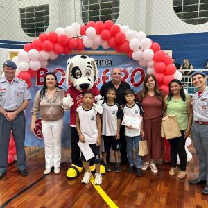 Imagem da notícia  ‘PROGRAMA BOMBEIRO NA ESCOLA’ FORMA ALUNOS DE MAIS OITO ESCOLAS