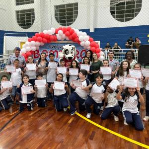 Imagem da notícia  ‘PROGRAMA BOMBEIRO NA ESCOLA’ FORMA ALUNOS DE MAIS OITO ESCOLAS