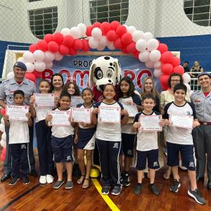 Imagem da notícia  ‘PROGRAMA BOMBEIRO NA ESCOLA’ FORMA ALUNOS DE MAIS OITO ESCOLAS